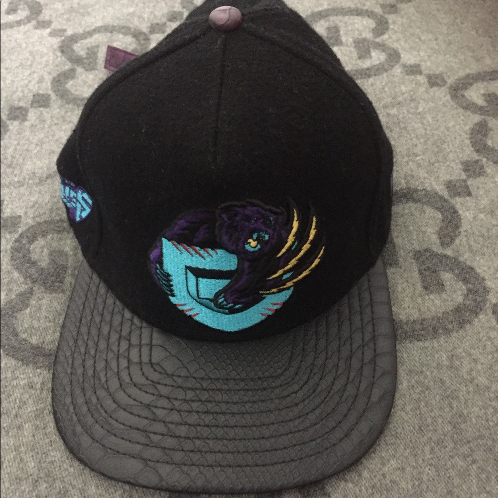 NEW ERA GRIZZLIES STRAP BACK RARE COLOR